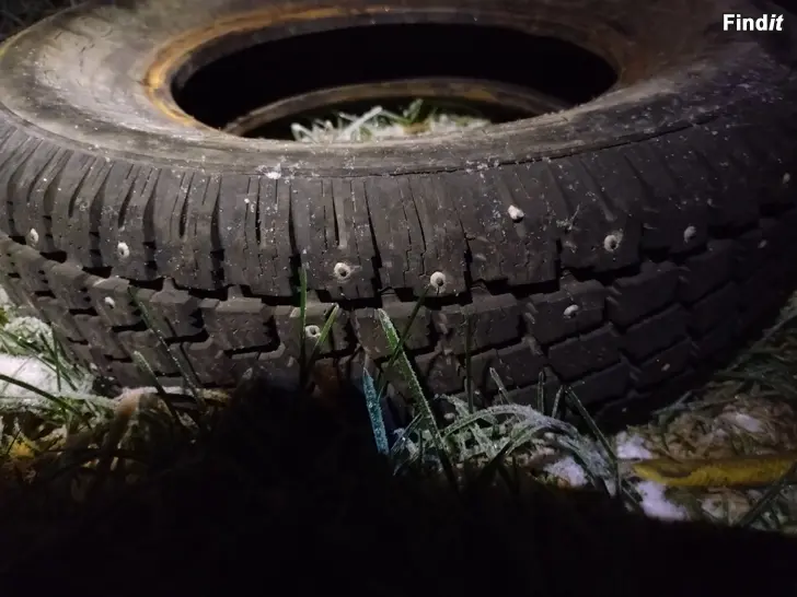 Säljes 14 tums dubbdäck typ äldre enstaka billigt