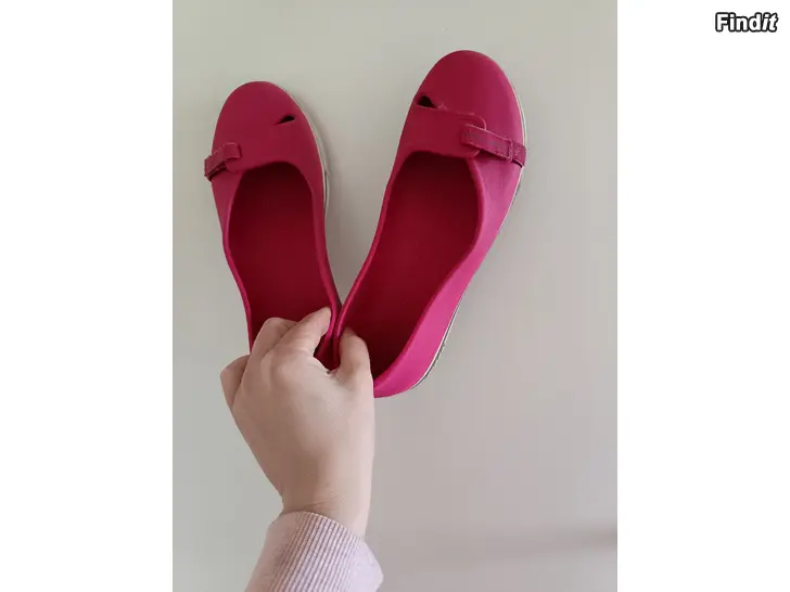Säljes Crocs