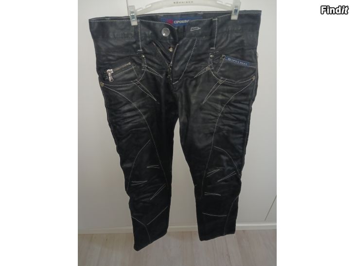 Myydään W29 L32 cibobaxx farkut miesten