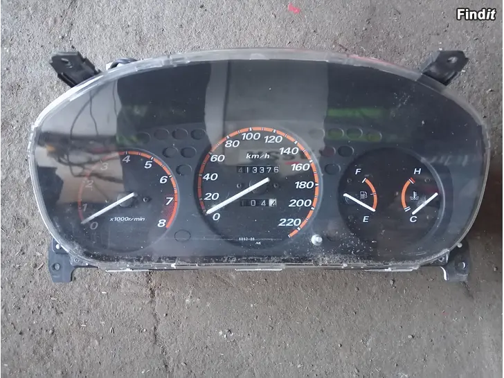Myydään Honda CRV 2001 mittaristo 78100-G300