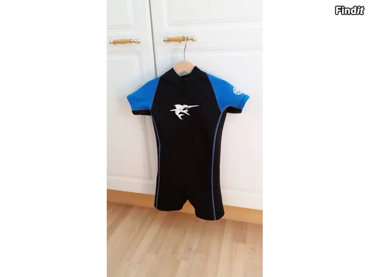 Myydään TWF Kids Shortie Shark Wetsuit 50+ size2 10e