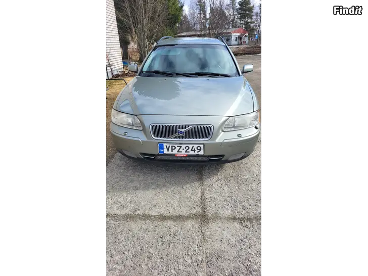 Myydään Volvo v70 AWD vuosi malli 06
