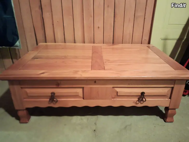 Säljes Vardagsrumsbord