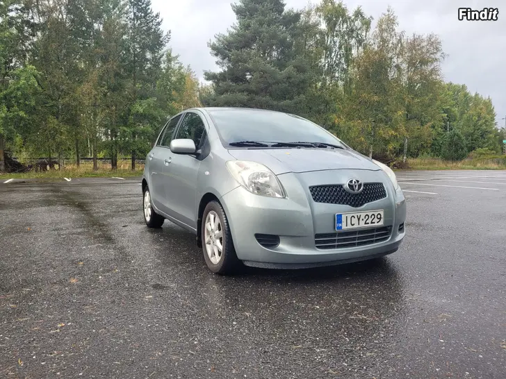 Myydään Toyota Yaris 1,3