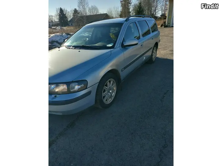 Myydään Volvo V70 VM 02 2.4 5d