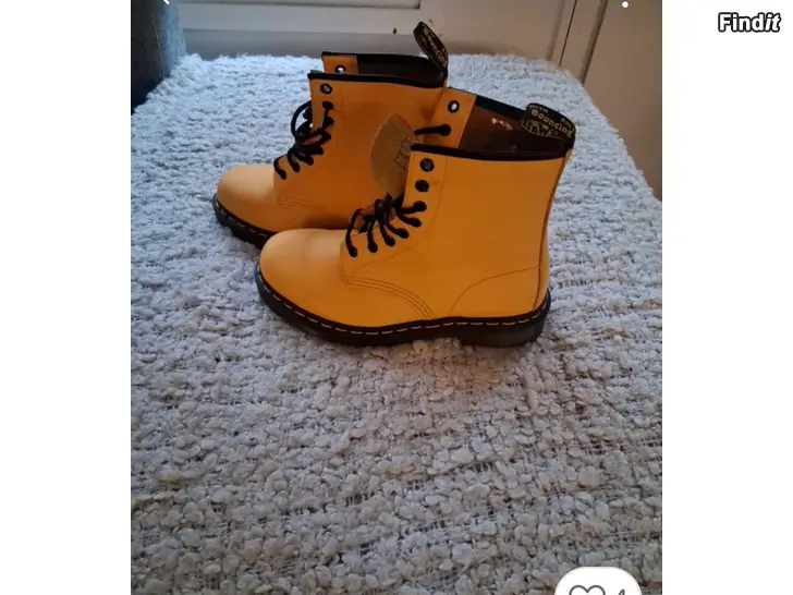 Myydään Dr. Martens maiharit
