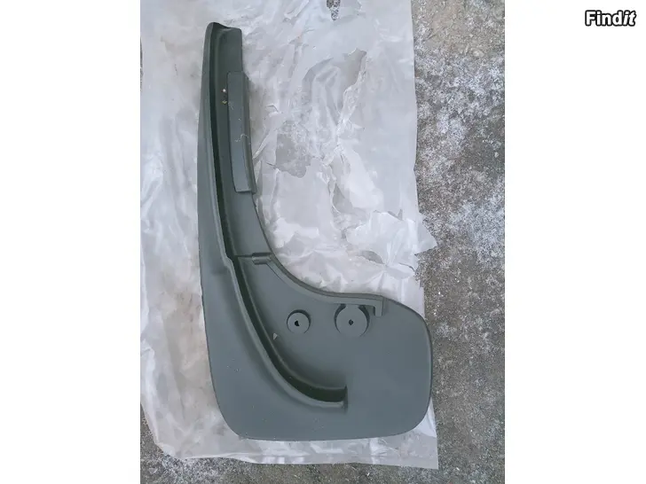 Säljes MB 124 uusi vasen etu kuraläppä