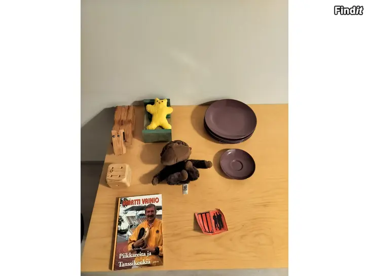 Säljes Puu koira kuumaa bändin tarrat