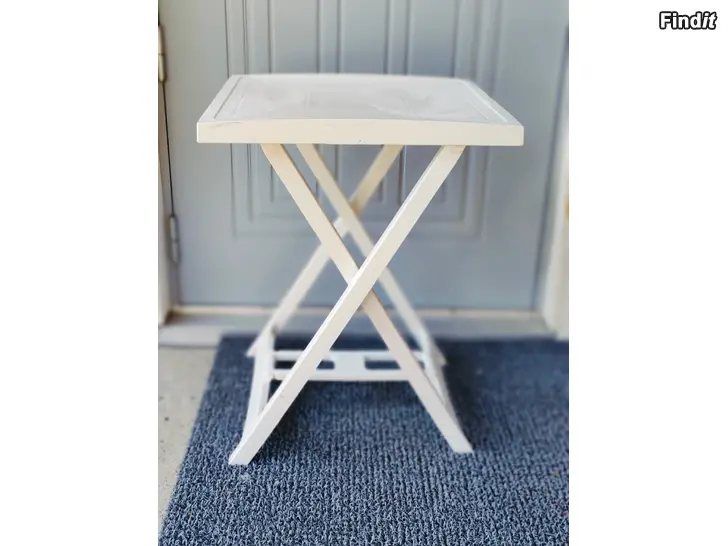 Säljes Litet bord