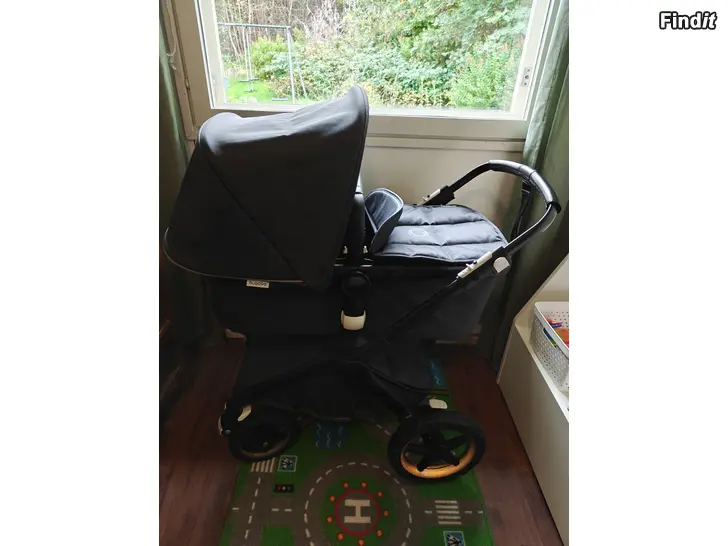 Myydään Bugaboo Fox Stellar Limited Edition barnvagn