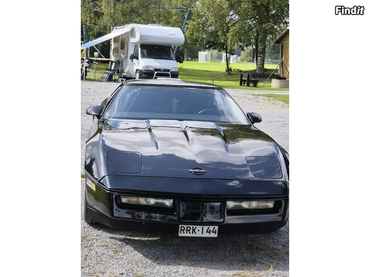 Myydään Chevrolette corvette