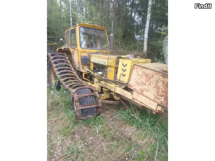 Myydään Traktori kaivuri  Volvo 650 Vammas Kersantti yhdistelmä, traktorgrävare Volvo  650 Vammas Kersantti