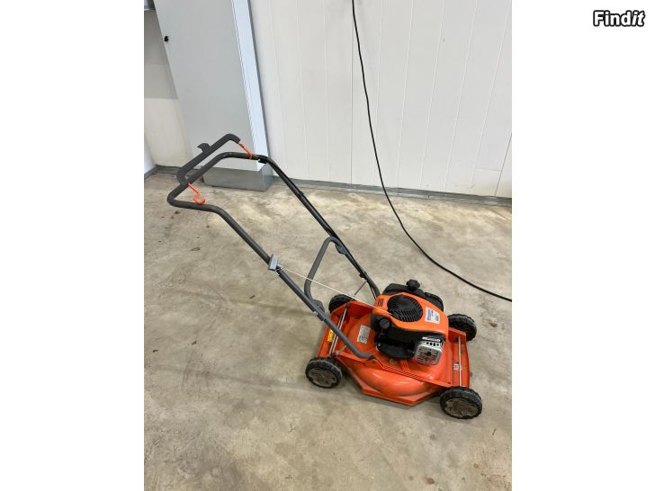 Säljes Gräsklippare Husqvarna LB 146P