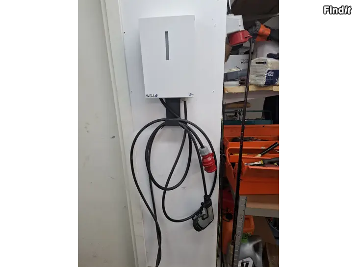 Säljes Elbilen laddar 2 är gammal