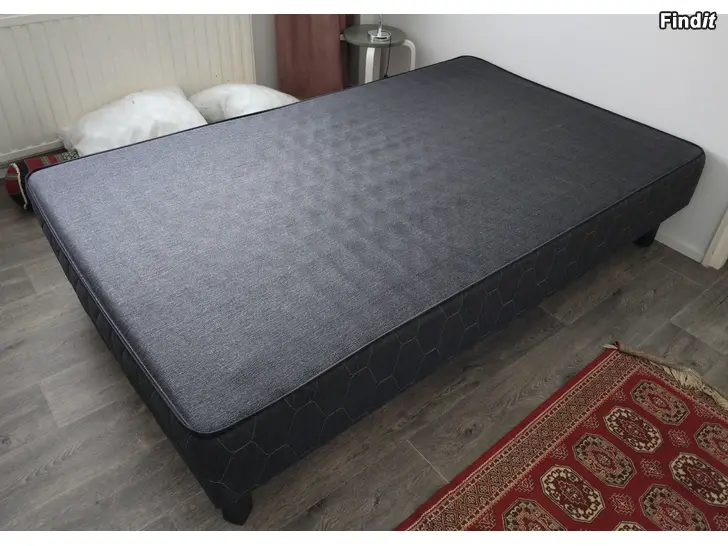 Myydään 120x200 Säng