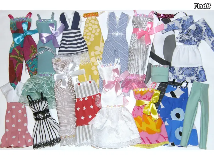 Säljes Vaatteet Barbielle 1