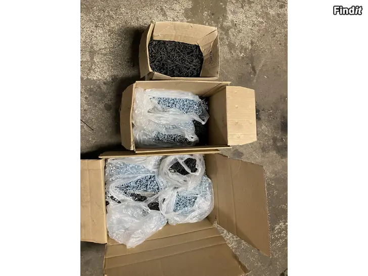 Myydään Ruuveja noin 25kg ovh prismassa 14.90kg