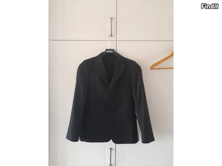 Säljes Kavaj 150, skjortor 152/158