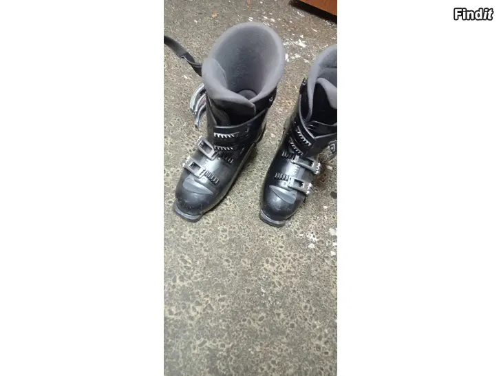 Säljes Salomon laskettelu monot 28.5