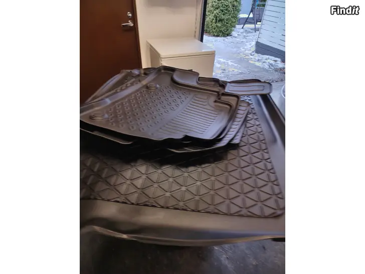 Säljes bilmattor hyundai ioniq 5