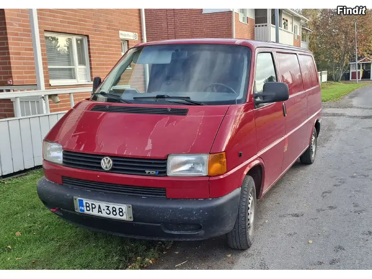 Myydään Volkswagen transport  2.5 tdi 2003vm
