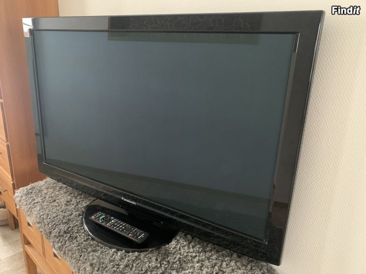 Myydään 42 tuuman Panasonic Full HD TV