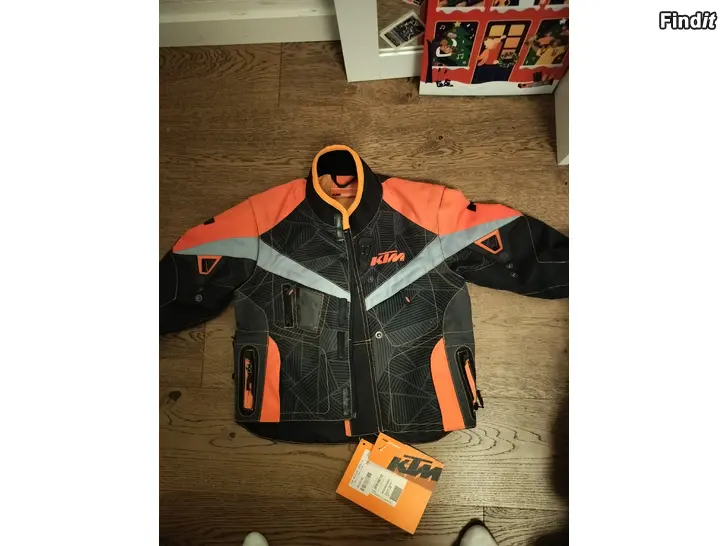 Säljes KTM jacka barn
