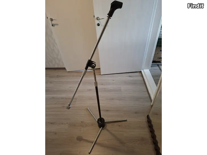 Säljes Mikrofonstativ