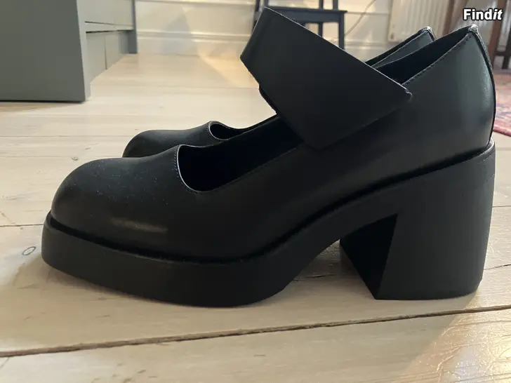 Säljes Mary Janes från Vagabond