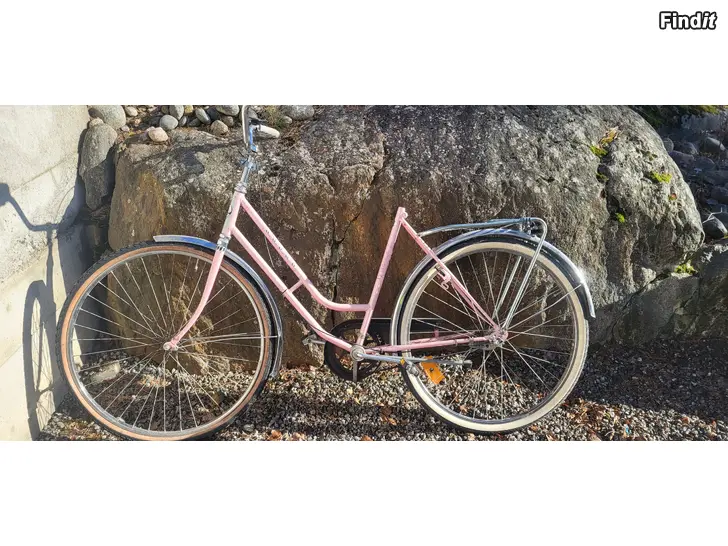 Säljes 28 cykel, 3 växlad