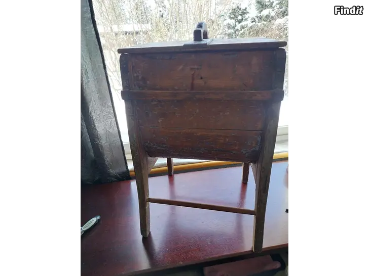 Myydään Vanha kirnu