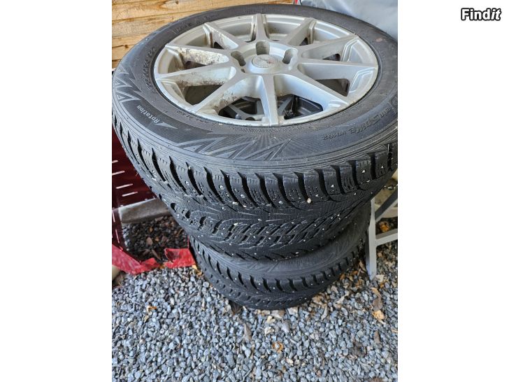 Myydään Nastarenkaat nexen aluilla 205/60-16 jako 5x114,3