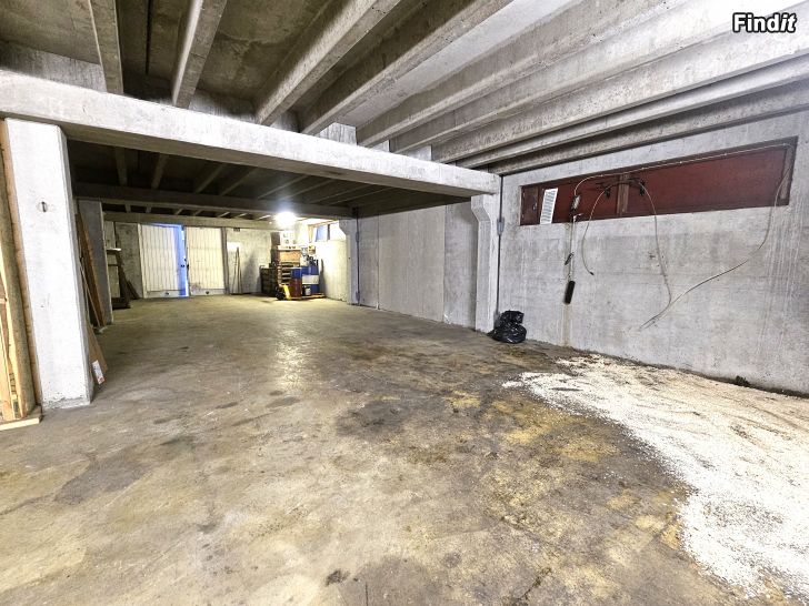 Uthyres Stort garage eller hallutrymme 107 m²