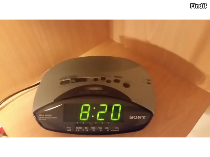 Myydään Kelloradio SONY ICF-C215 9e