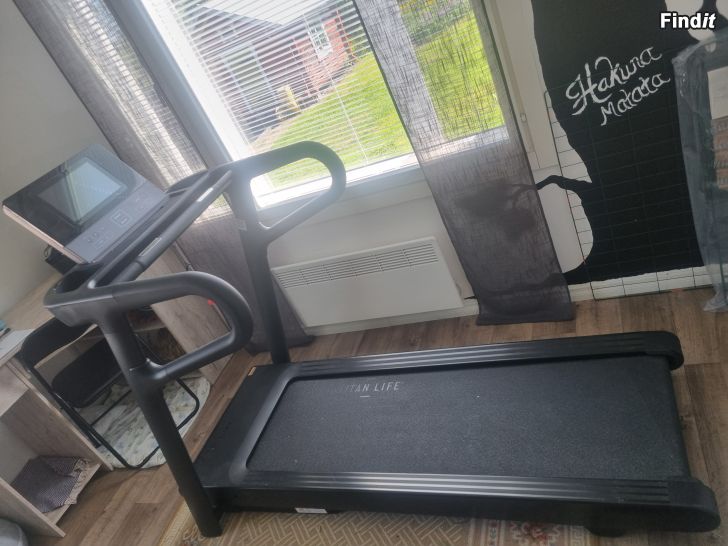 Säljes Juoksumatto/Springmatta Titan Life t60 tft