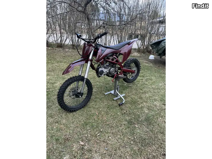 Säljes Xmoto 125cc fiddy
