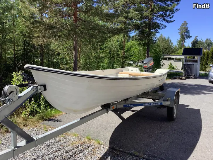 Säljes Motorbåt Lami 415